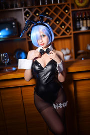 [Photo de cosplay] Coser populaire Nizo Nisa - Rem Bunny Girl
