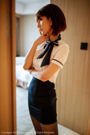 [秀 人 XIUREN] nr 2082 Lin Wenwen yooki „Delikatna obsługa stewardessy z czarnego jedwabiu”