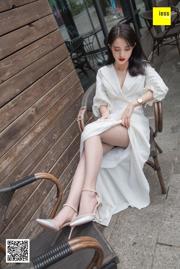 Người mẫu Shanshan "Flame Red Lips and White Dress" [Iss to IESS]