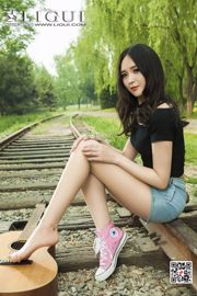 Modello di gamba Xiao Ge "Art Girl with Silky Feet" [LIGUI] Beautiful Legs and Silky Feet