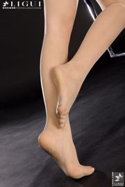 Model Sophie „The Temptation of white collar beauty” [Ligui LiGui] Zdjęcie Beautiful Legs and Jade Feet