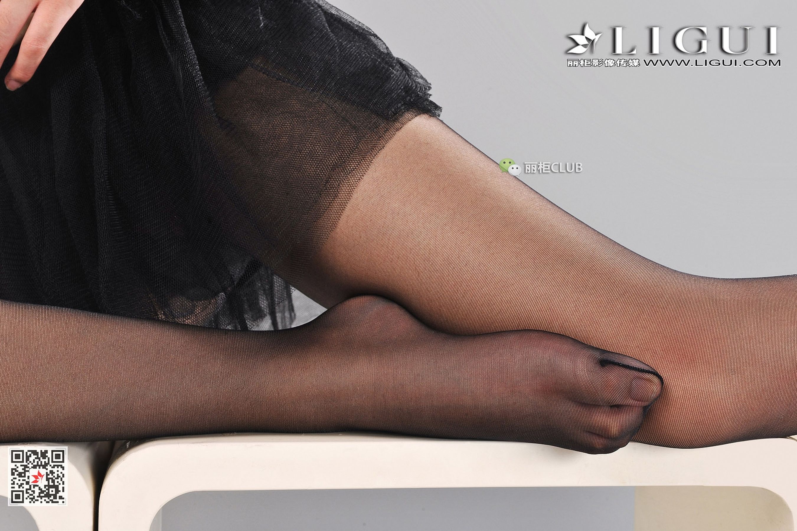 Model Xiao Yang Mi "Lace + Black Silk + Beautiful Feet" [丽柜Ligui] Page 59 No.18417e